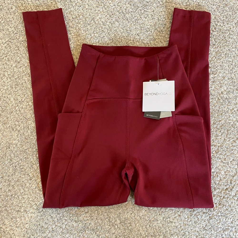 Beyond yoga power beyond pocket midi legging 2.0 brand new with tags